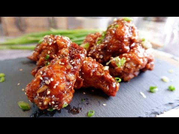 Fried Chicken Wing with Chile Sauce